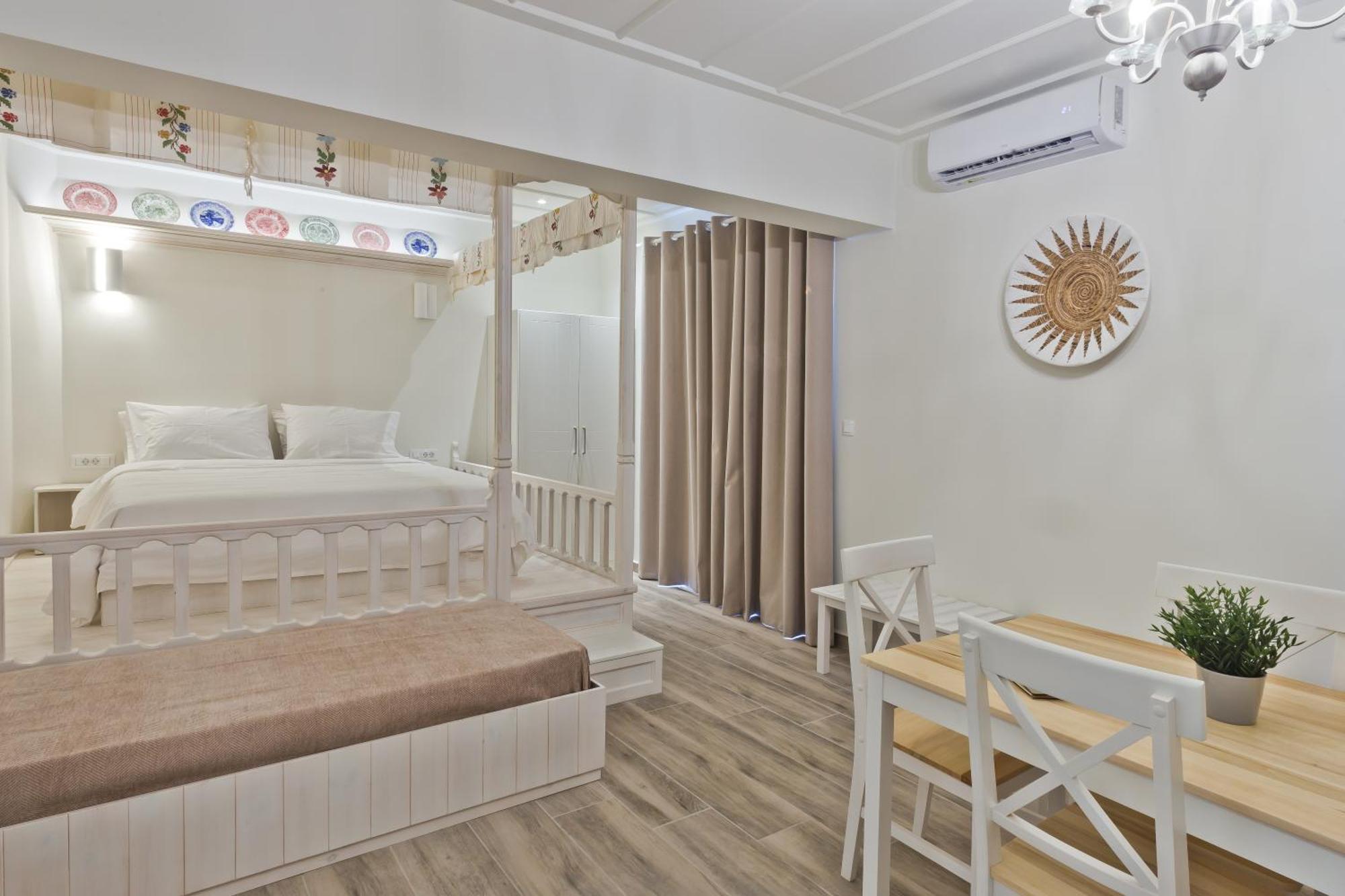 Posidonia Luxury Suites Karpathos Bagian luar foto